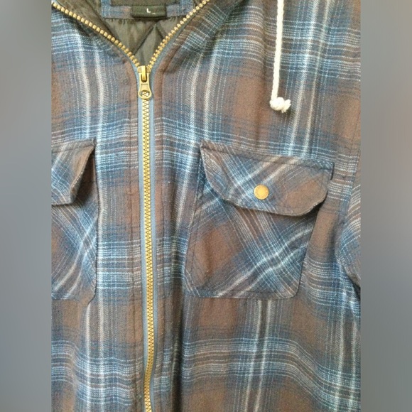 Canyon Guide Outfitters Hooded Quilted Jacket. Large - Picture 2 of 6